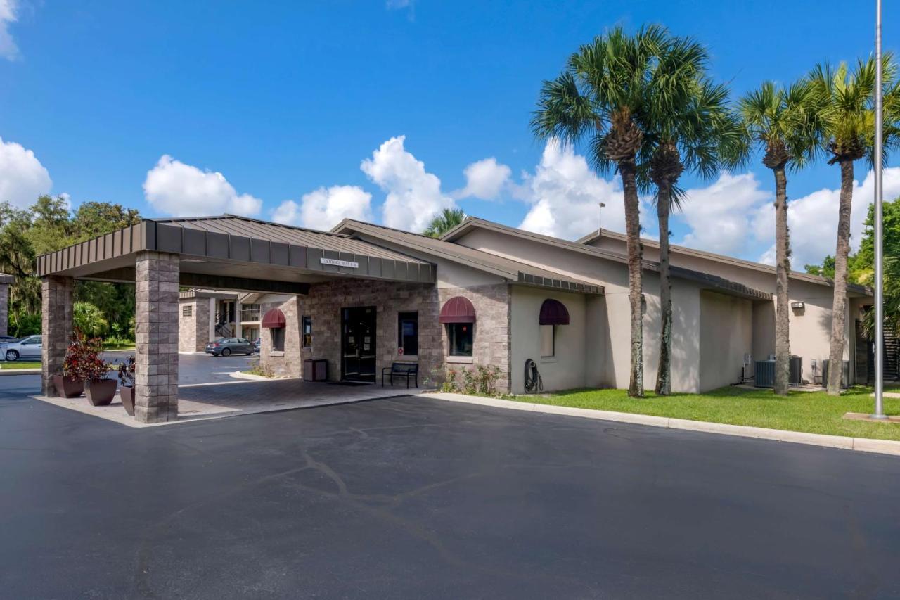 Western Of Palatka Inn